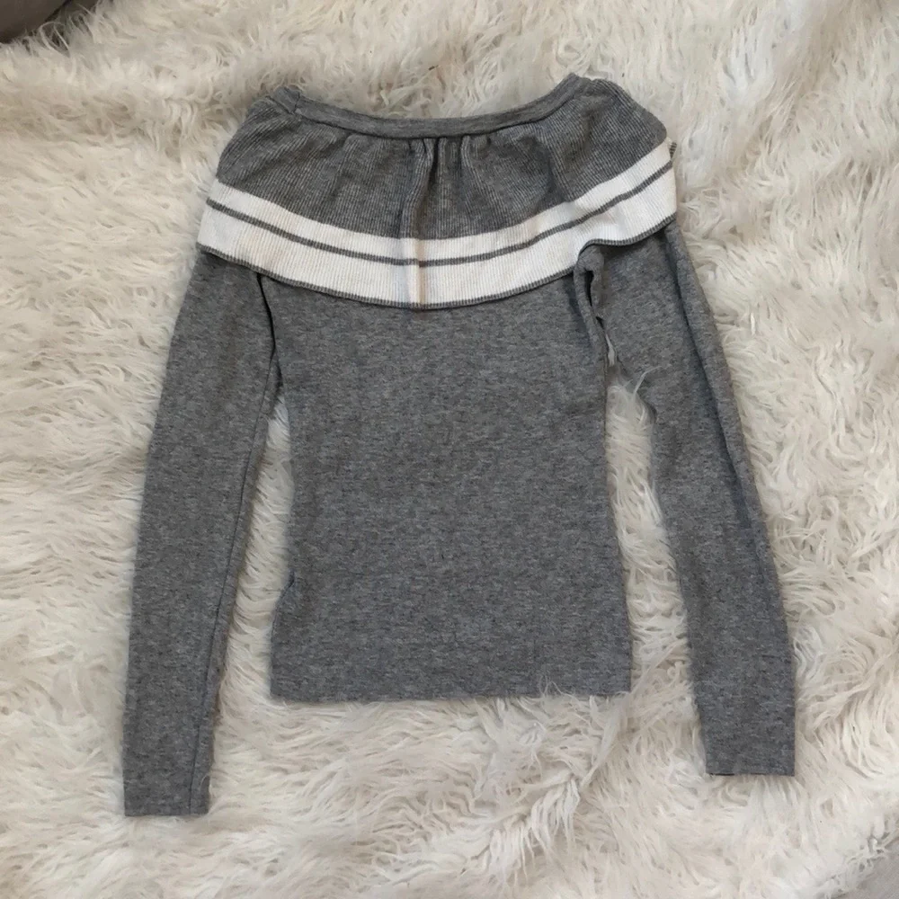 Round or Open Shoulder Ribbed Top - Picture 4 of 4